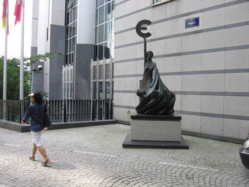 pomnik-euro